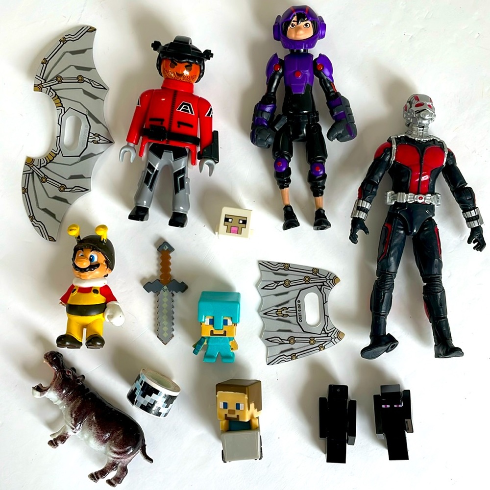 Lot of Action Figures Minecraft Super Mario Toys Collectibles Figurines